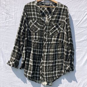 Green Black White Plaid Button Up Shirt Torrid Size 2 Rayon Long Sleeve